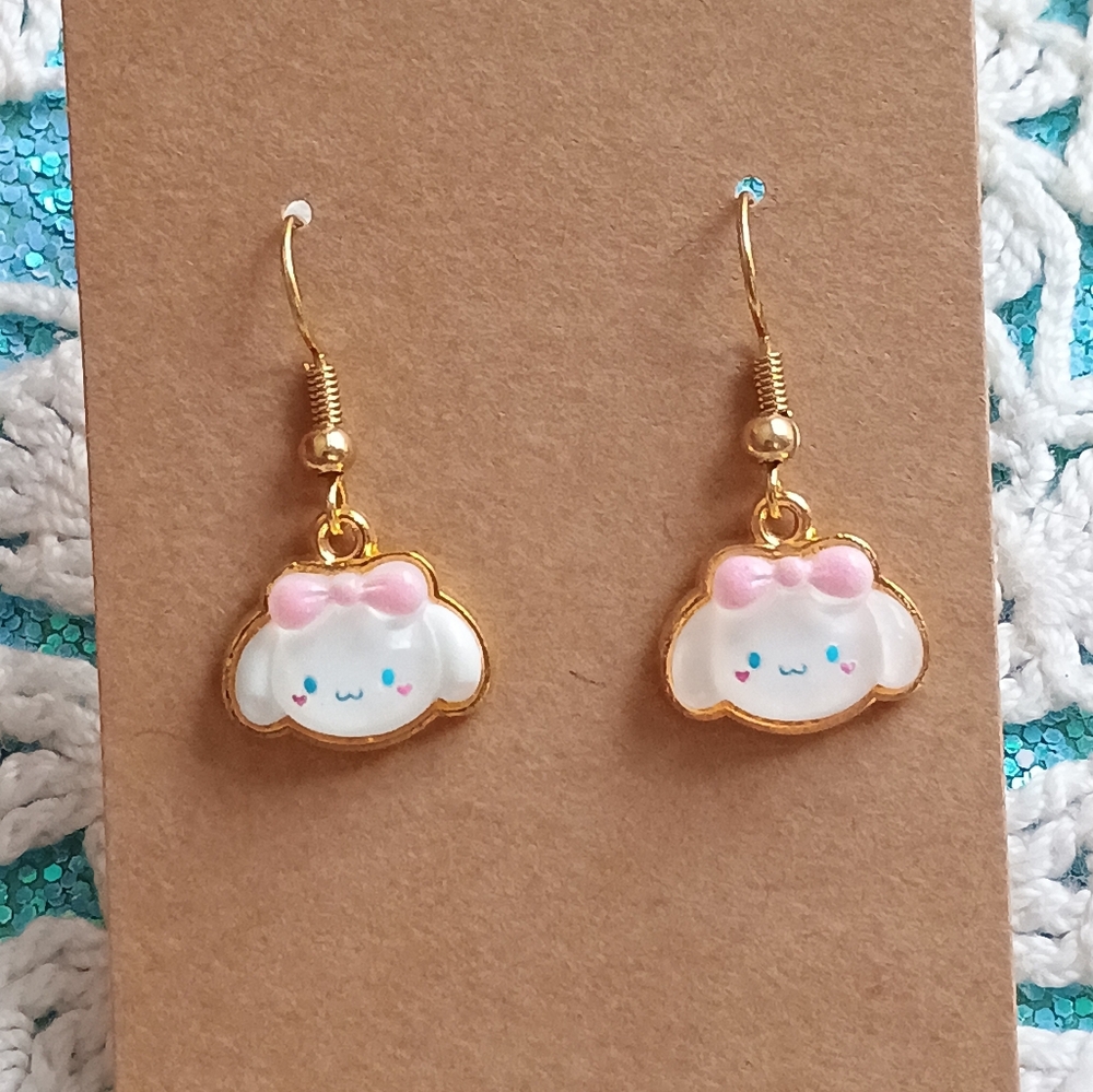 Cinnamonoroll earrings